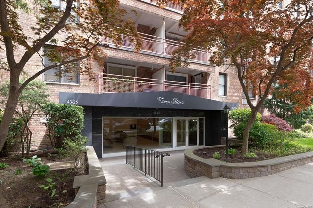 $309,000 | 43-25 Douglaston Parkway, Unit 3G | Douglaston