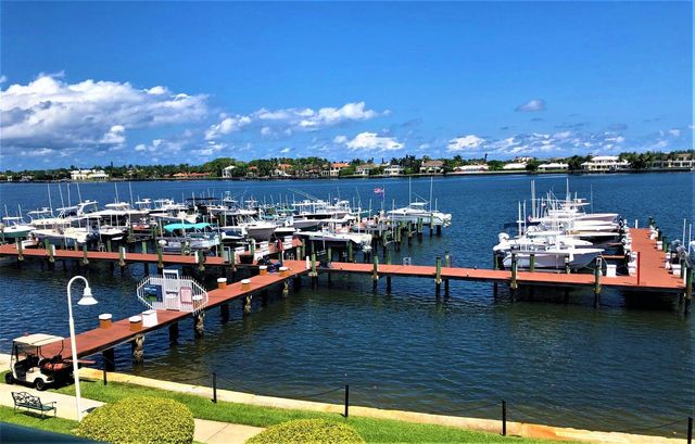 $2,400 | 140 Yacht Club Way, Unit 112 | Hypoluxo