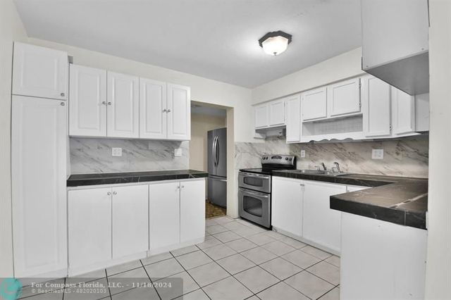 $2,200 | 3632 Southwest 14th Street, Unit B | Sunset