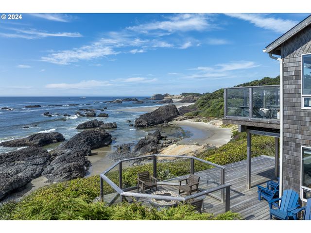 $1,975,000 | 8566 Northwest Coast Road