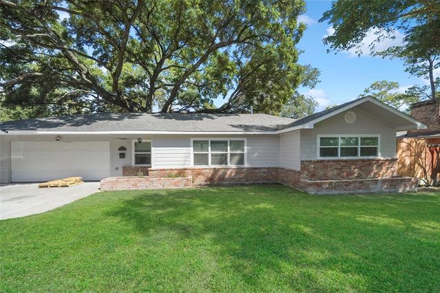 $2,200 | 10226 Knoboak Drive | Springwood Oaks