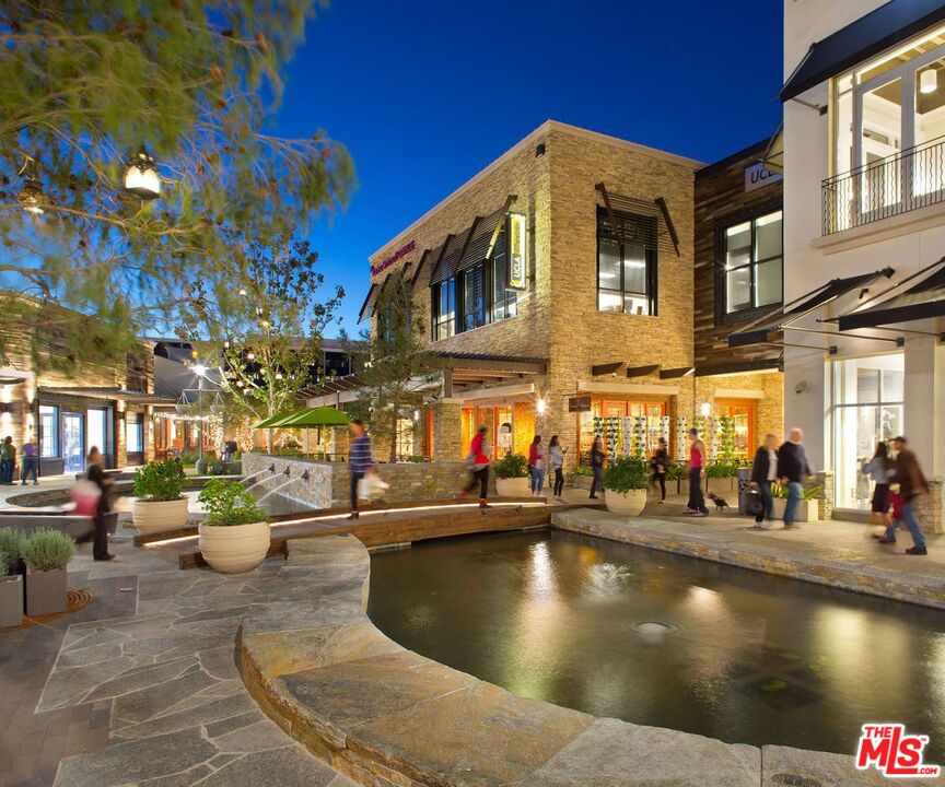 The Village At Westfield Topanga Aims to be Alternative For