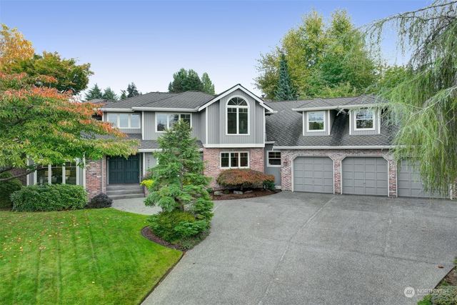 $1,595,000 | 18718 6th Avenue Southwest | Normandy Park