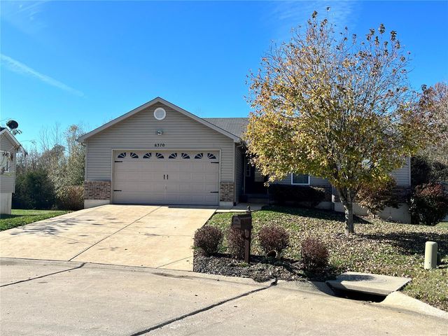 $289,000 | 6370 Twin Springs Boulevard | Cedar Hill