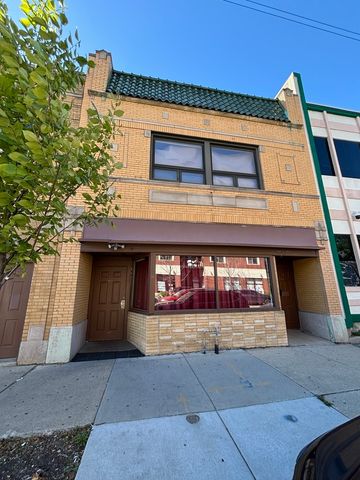 $550,000 | 3702 North Kedzie Avenue | Irving Park