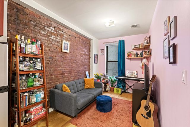 $650,000 | 2072 Frederick Douglass Boulevard, Unit 2B | Harlem