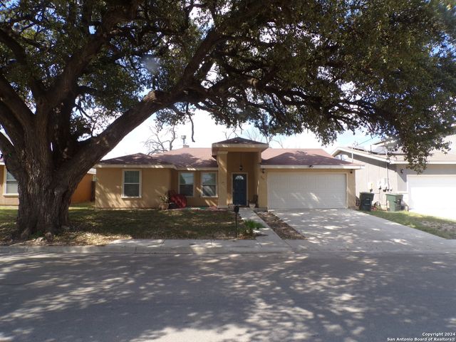 $1,800 | 960 Fort Clark Road | Uvalde