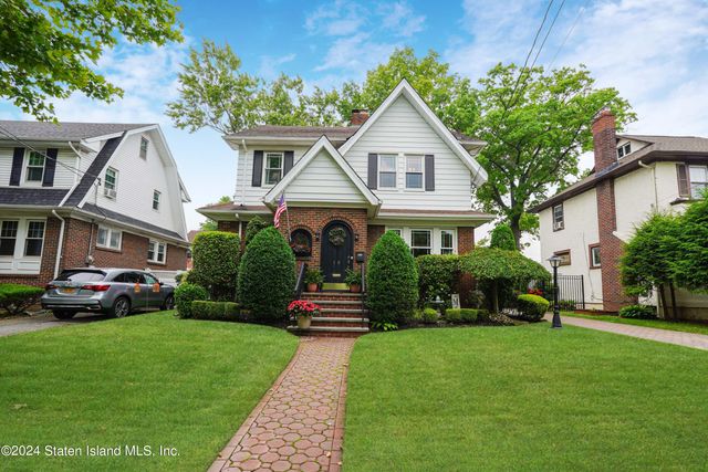 $929,000 | 18 Crystal Avenue | Westerleigh