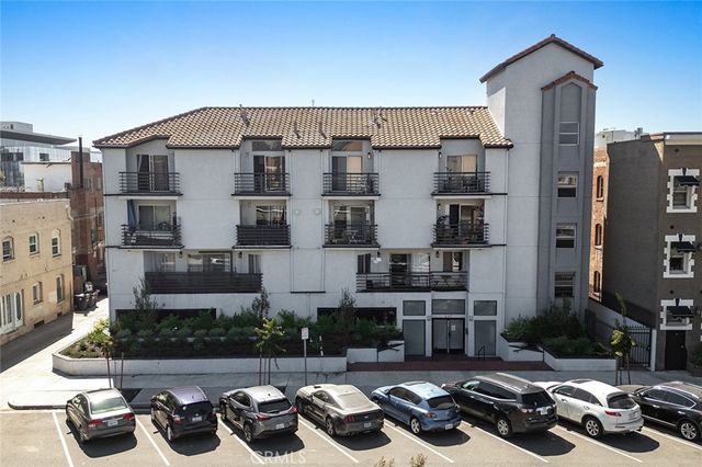 $554,000 | 327 Chestnut Avenue, Unit 102 | Downtown Long Beach