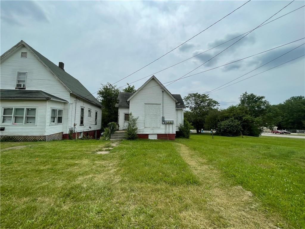 a view of a backyard of house