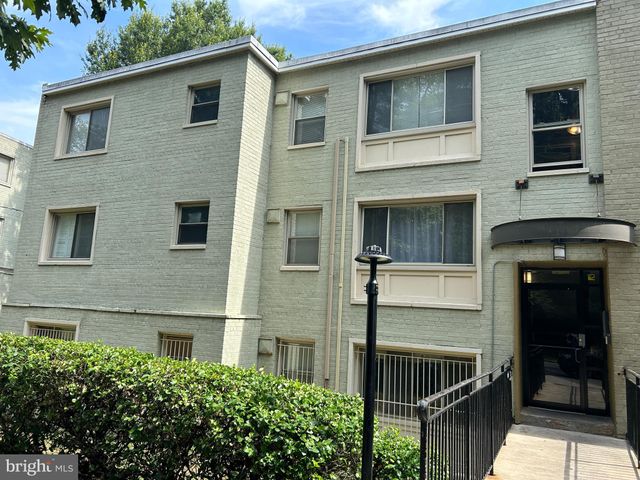 $158,000 | 2850 Hartford Street Southeast, Unit 101 | Randle Heights