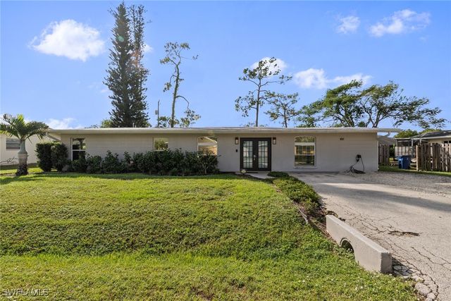 $375,000 | 2242 Flora Avenue | Ft. Myers Villas