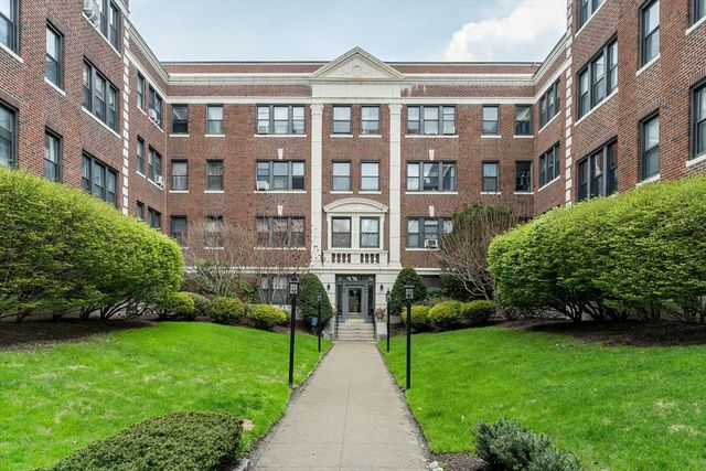 $2,500 | 145 Englewood Avenue, Unit 43 | Brighton