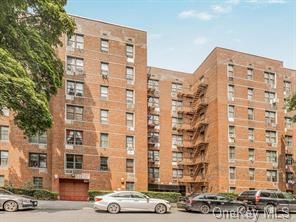 $159,500 | 2165 Matthews Avenue, Unit 1G | Pelham Parkway