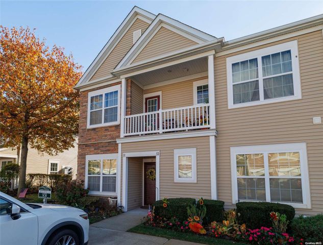 $569,000 | 31 Southampton Drive, Unit 31 | East Massapequa