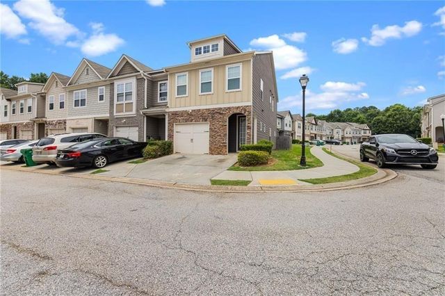 $299,900 | 5076 Longview Walk | Longview Pointe