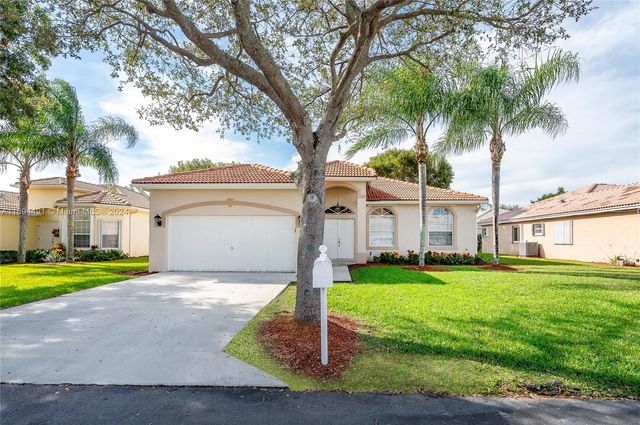 $475,000 | 482 Southeast 23rd Drive | Homestead