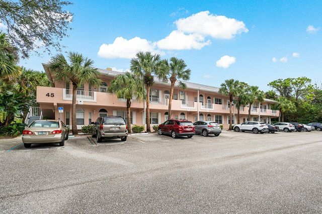 $234,999 | 18081 Southeast Country Club Drive, Unit 443