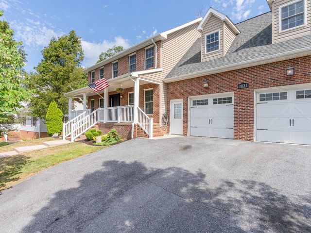 $434,500 | 1831 Manor Drive | Harrisonburg