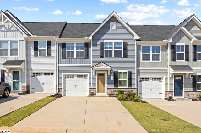 $285,000 | 613 Cressly Court | Berea