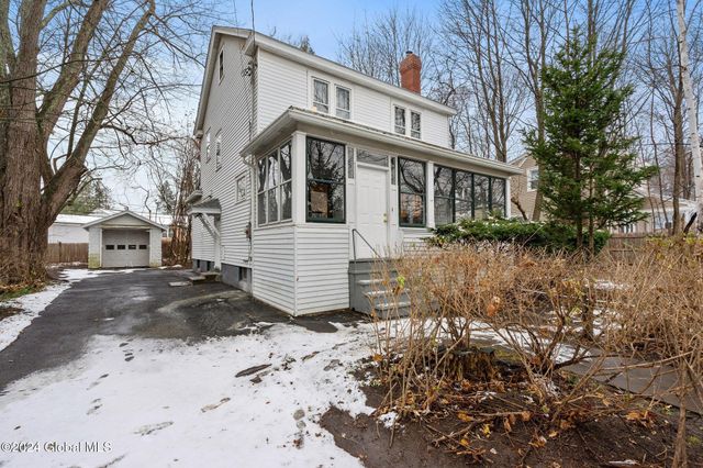 $350,000 | 190 Menand Road | Loudonville