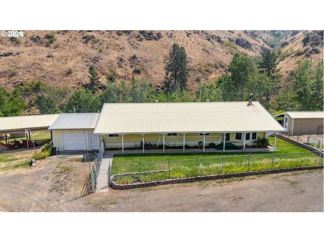 $390,000 | 54312 Highway 86