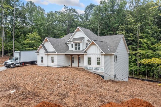 $1,099,000 | 221 Heritage Town Parkway