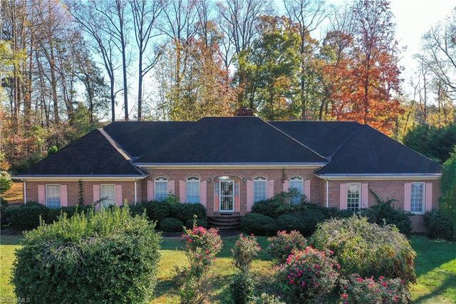 $367,900 | 1619 Brannock Drive | Jefferson Township - Guilford County