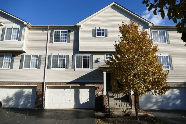 $2,150 | 1829 Indian Hill Lane, Unit 1829 | Aurora