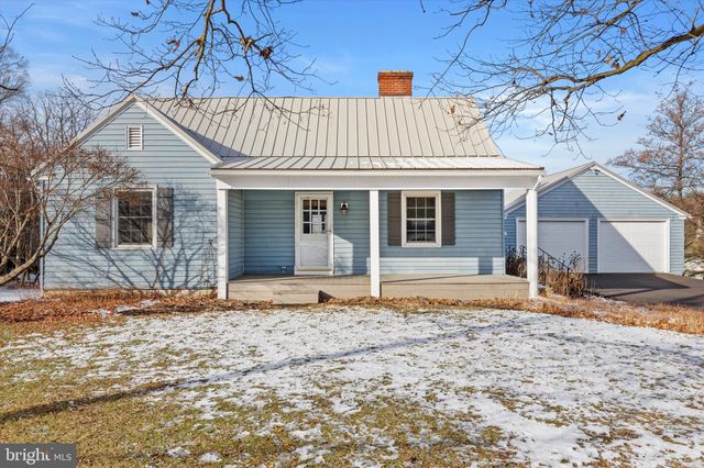 $374,900 | 829 West Brubaker Valley Road | Elizabeth Township - Lancaster County