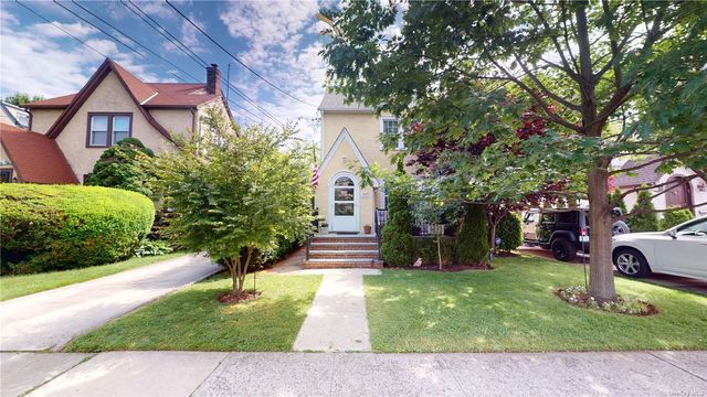 $724,000 | 289 Spruce Street | West Hempstead