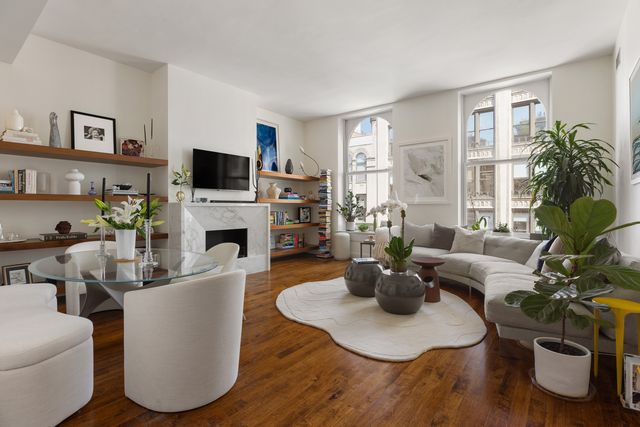 $2,925,000 | 42 East 20th Street, Unit 7A | Flatiron