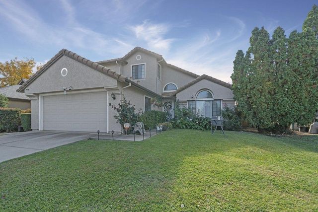 $605,000 | 9382 Soaring Oaks Drive | Laguna