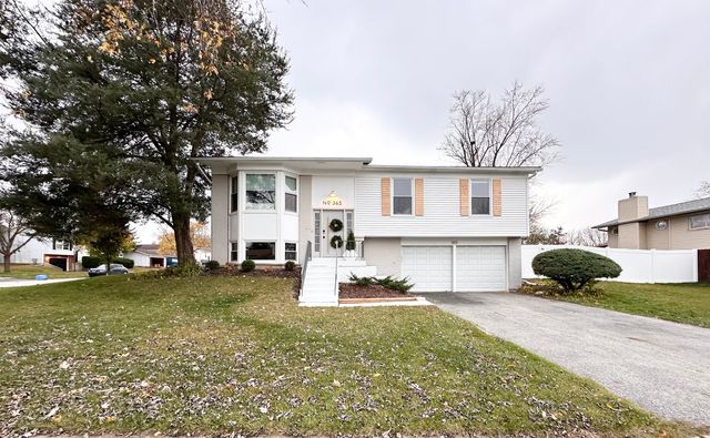 $382,000 | 365 North Pinecrest Road | Bolingbrook