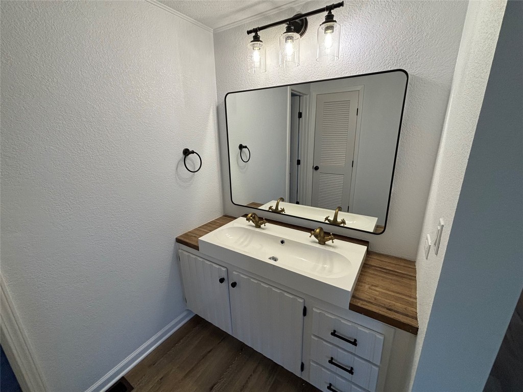 master bath lavatory