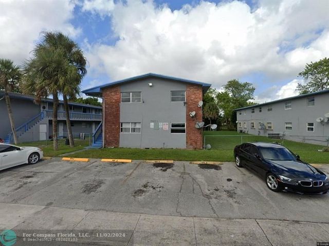 $230,000 | 7421 Kimberly Boulevard, Unit 101C | Lauderdale North Park