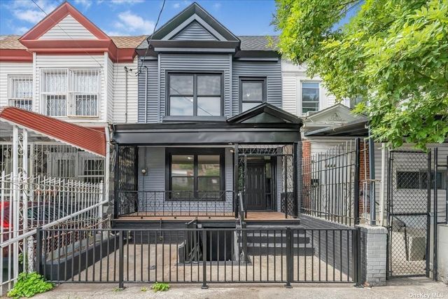 $756,000 | 4465 Park Avenue | East Tremont