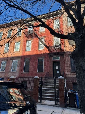 $3,300,000 | 183 South 2nd Street | Williamsburg