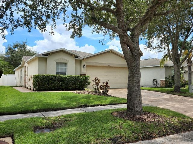 $2,200 | 7714 Carriage Pointe Drive | Gibsonton