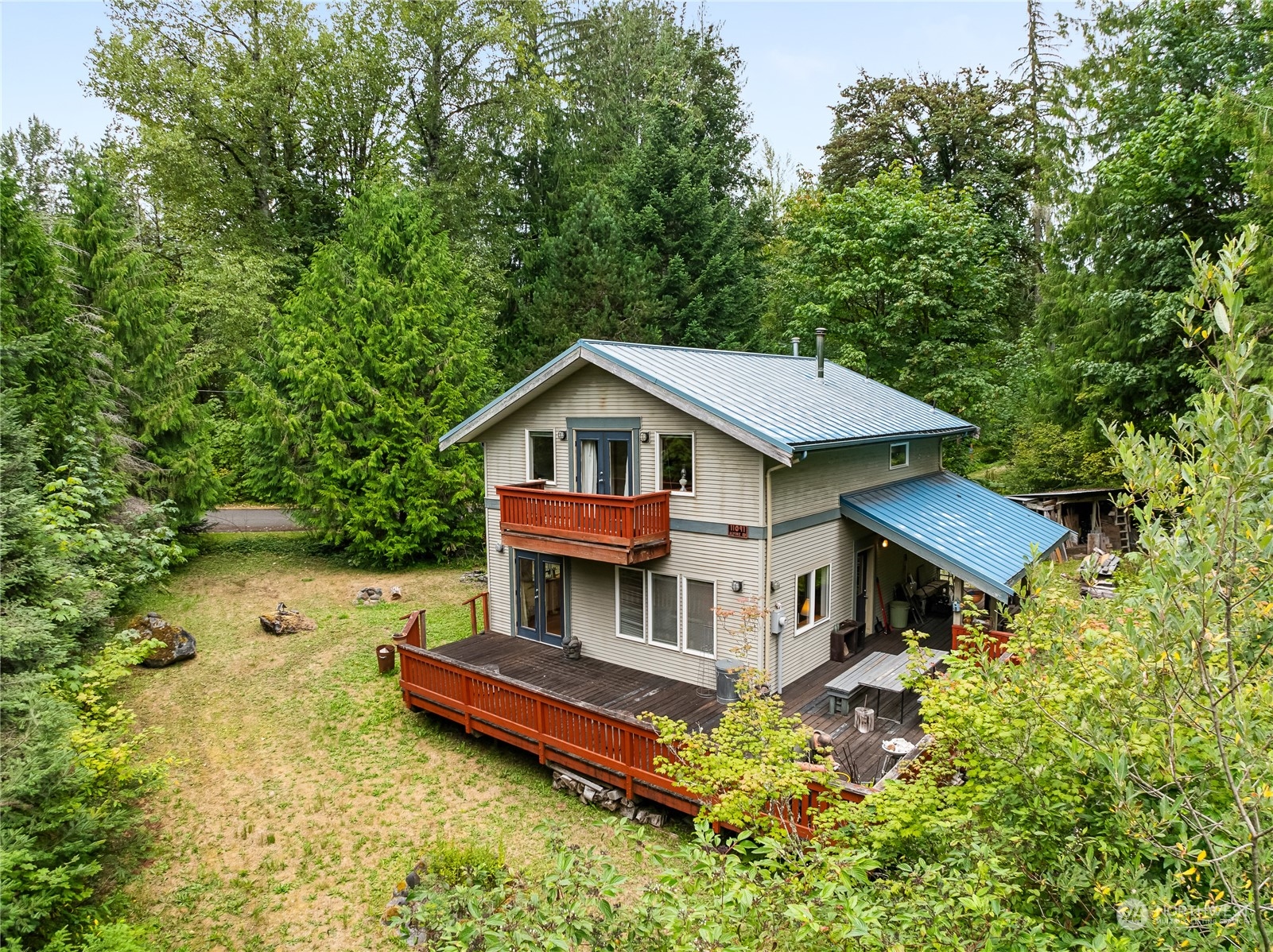 a view of a house with garden