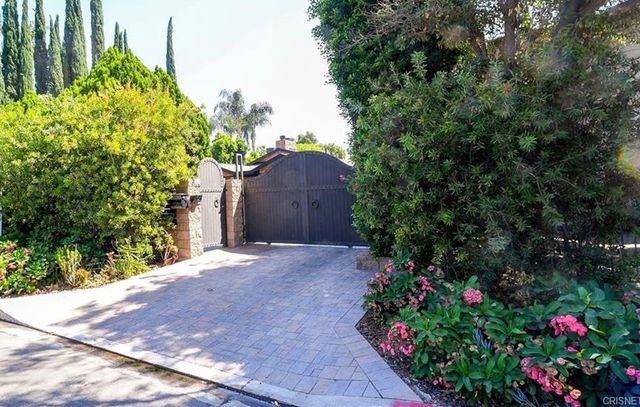 $1,999,000 | 4410 Mammoth Avenue | Sherman Oaks