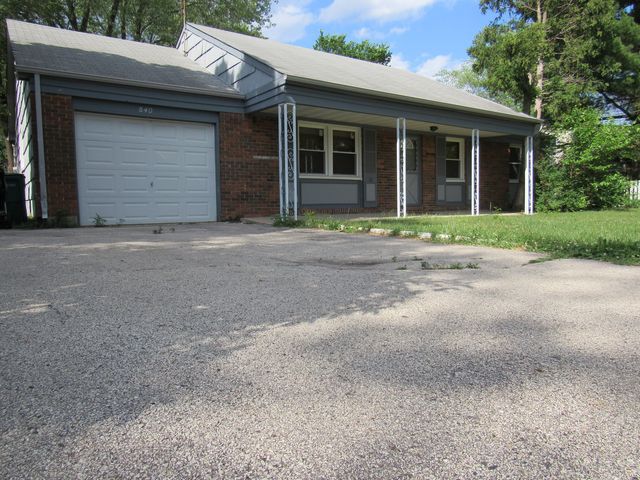 $3,000 | 840 Bernard Drive | Buffalo Grove