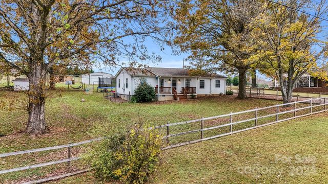 $289,500 | 1251 Howards Creek Mill Road | Howards Creek Township - Lincoln County