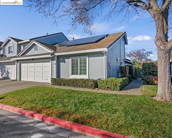 $575,000 | 247 Heron Drive | Marina Park-Marina District