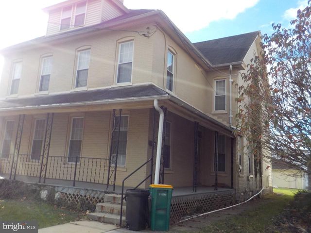 $1,100 | 466 East King Street | Chambersburg