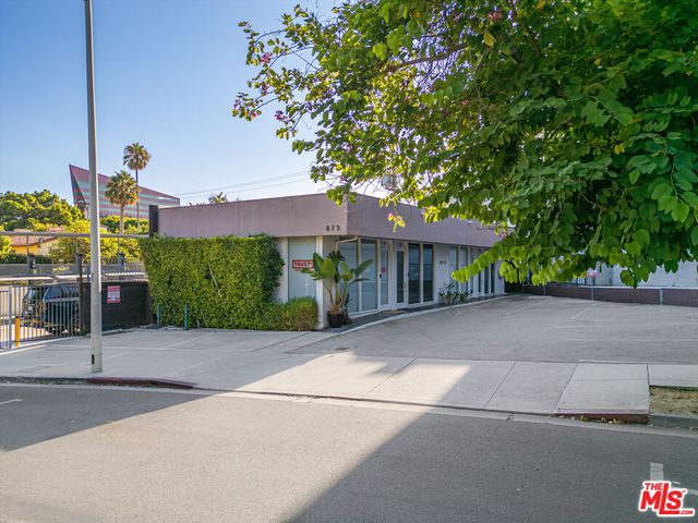 $2,200,000 | 875 Westbourne Drive | West Hollywood Vicinity