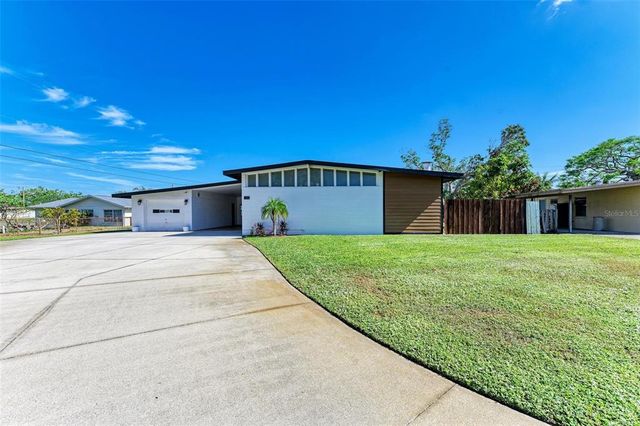 $649,000 | 405 48th Street Northwest | West Bradenton