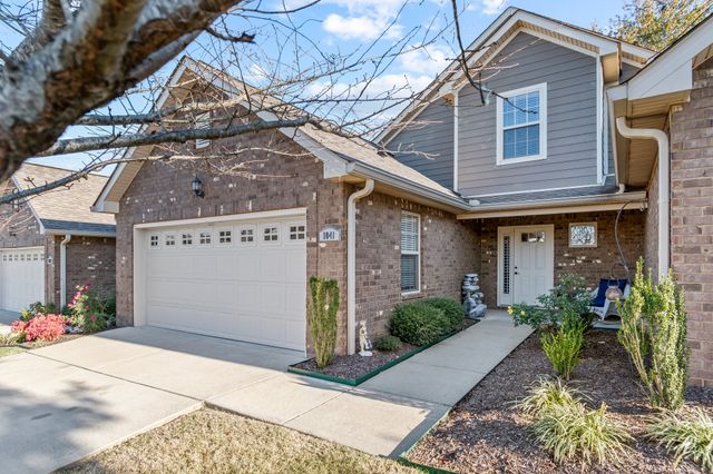 $409,000 | 1041 Irish Way | Spring Hill