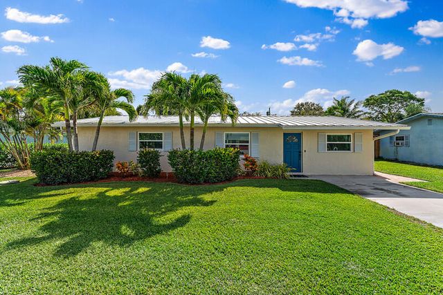 $489,000 | 1110 Northeast Crescent Street | Jensen Beach