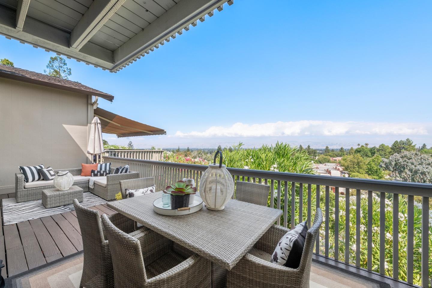 Altura neighborhood in San Jose - Extraordinary Townhomes!